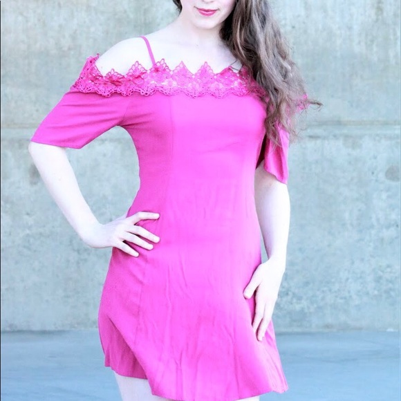 🌟Rose Shift Off Shoulder Dress In Raspberry🌟✨ - Picture 5 of 8